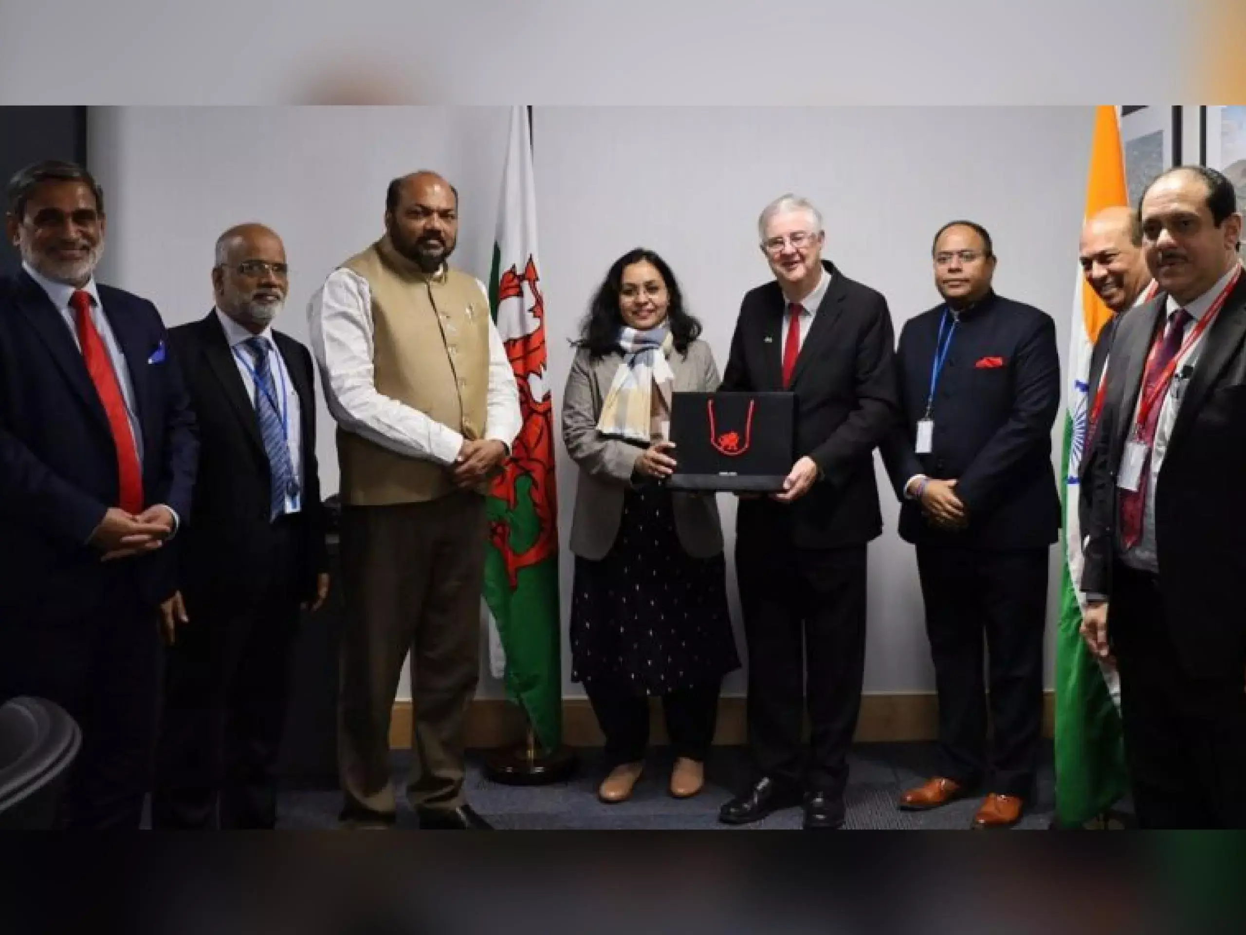 കൊച്ചി ഗിഫ്റ്റ് സിറ്റിയിലേക്ക് നിക്ഷേപം: വേയ്ല്‍സിലെ കമ്പനികളുമായി ചര്‍ച്ച ഉടന്‍