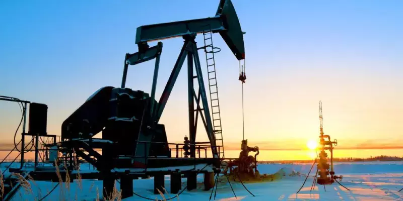 ക്രൂഡ് വിലയില്‍ ഇടിവ്: വില കുറയ്ക്കാതെ ഇന്ത്യന്‍ കമ്പനികള്‍