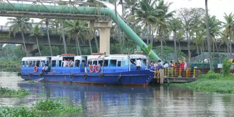 സർവ്വീസ് ബോട്ടുകളില്ല,കൊച്ചി വാട്ടർമെട്രോ അനന്തമായി നീളുന്നു
