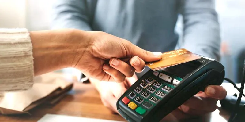 കണ്‍വീനിയന്‍സ് ചാര്‍ജ് തലവേദനയാകുന്നു, മുഖം തിരിച്ച് ഉപഭോക്താക്കള്‍