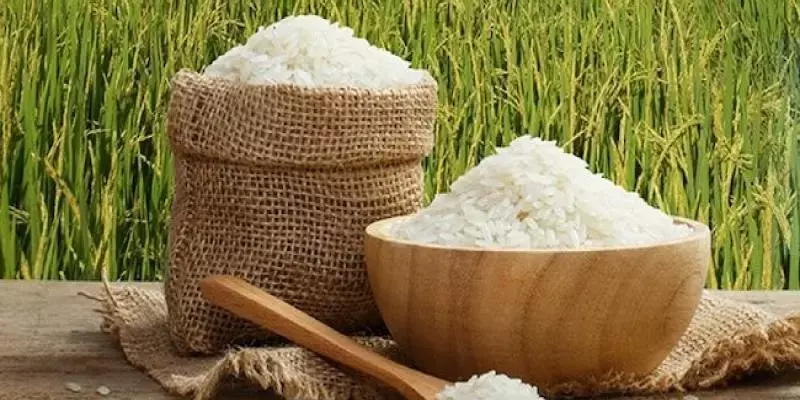 അരി ഉത്പാദനത്തിൽ 12 ദശലക്ഷം ടണ്‍ കുറവ് വരും: ഭക്ഷ്യ സെക്രട്ടറി