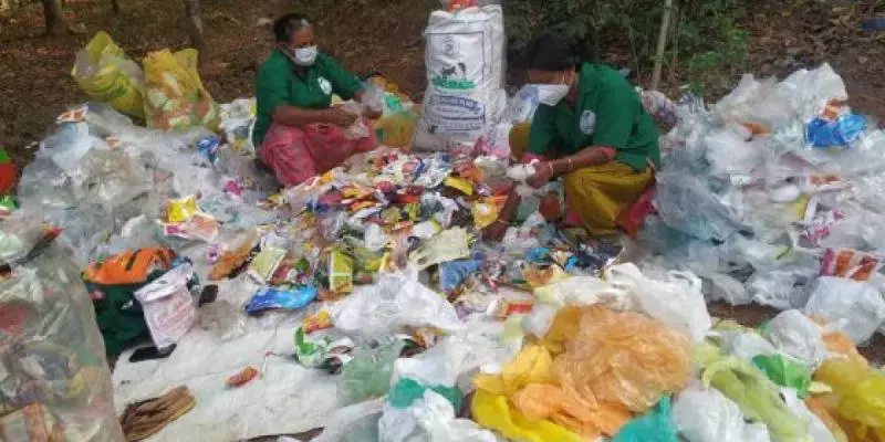 പ്ലാസ്റ്റിക് വിമുക്ത ആമ്പല്ലൂർ: പഞ്ചായത്തിന് ലഭിച്ചത് 2.30 ലക്ഷം, നിർമ്മാർജ്ജനം ചെയ്തത് 50 ടൺ മാലിന്യം