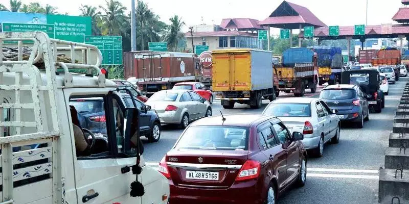 ടോള്‍ പ്ലാസകള്‍ ഒഴിവാകും, എങ്കിലും വാഹനമുടമകൾ പണം നൽകേണ്ടി വരും