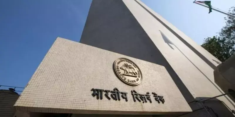 നാല് സഹകരണ ബാങ്കുകള്‍ക്ക് റിസര്‍വ് ബാങ്ക് നിയന്ത്രണങ്ങള്‍ ഏര്‍പ്പെടുത്തി