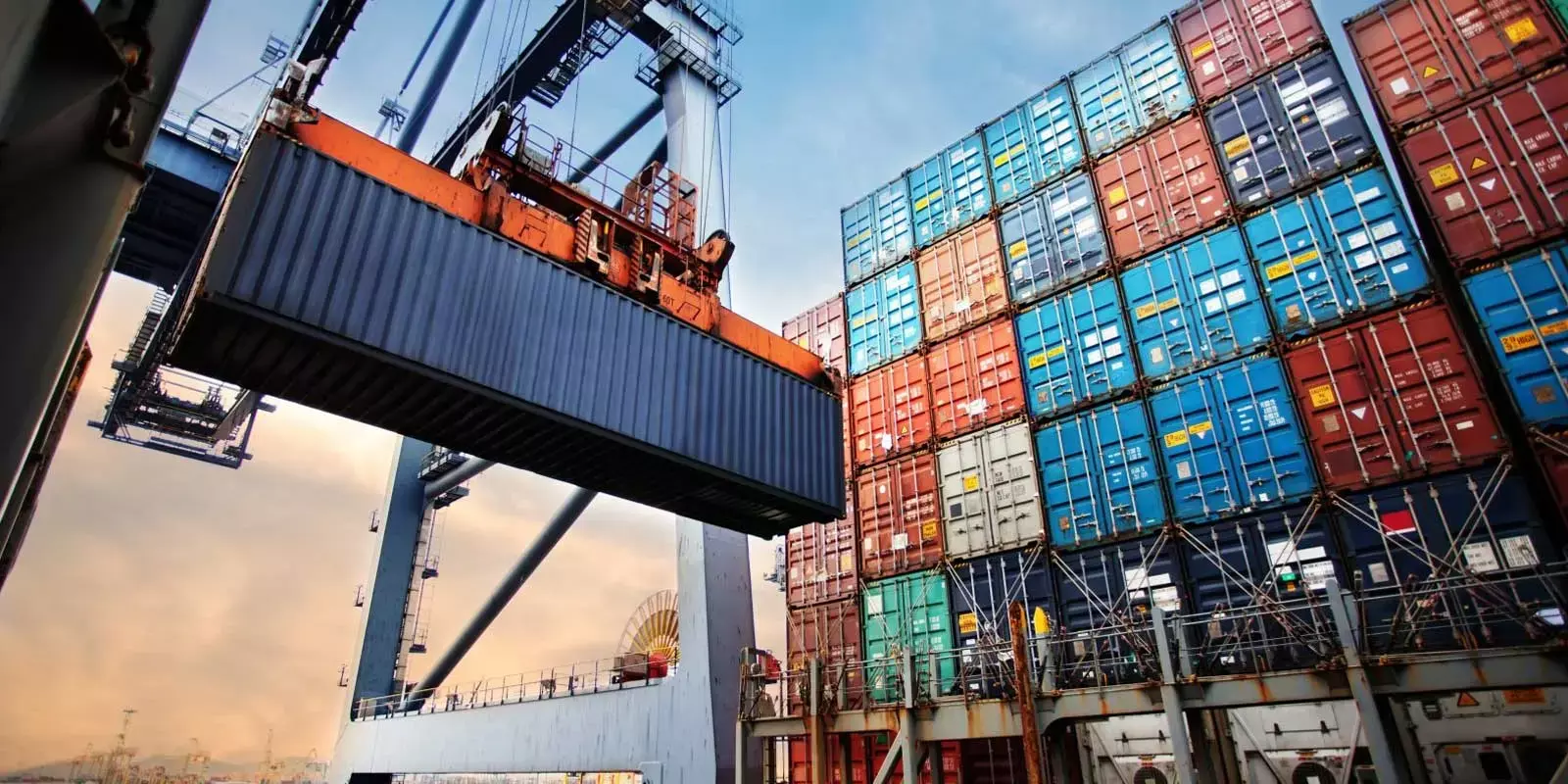 മെയിൽ കയറ്റുമതി നേട്ടം കുറിച്ചെങ്കിലും വ്യാപാരക്കമ്മി കുതിച്ചുയർന്നു