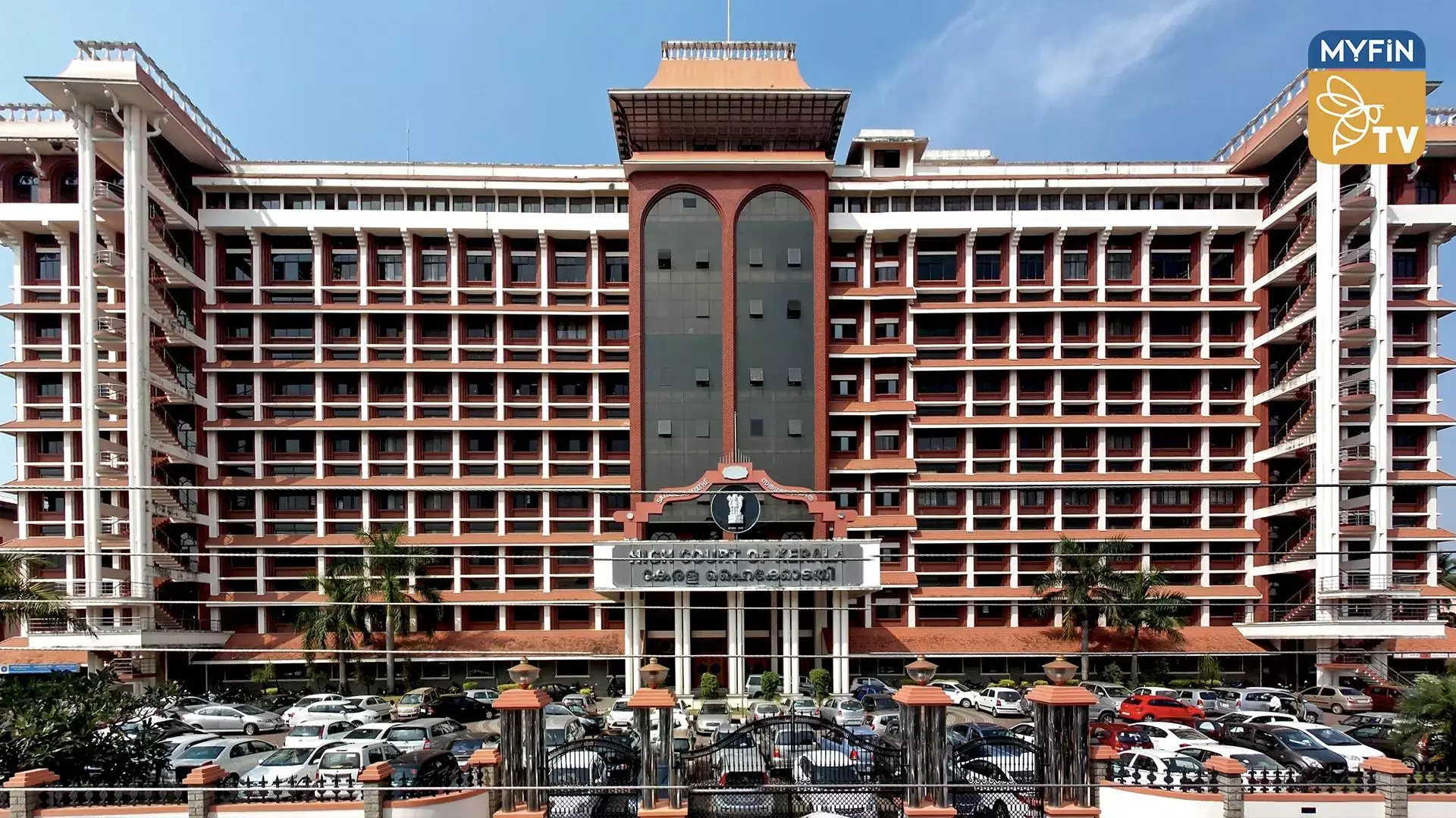 കൊച്ചി വഴിയോരക്കച്ചവടം; ലൈസൻസ് കൈപ്പറ്റാത്തവരെ പുറത്മെതാക്കുമെന്ന് ഹൈക്കോടതി