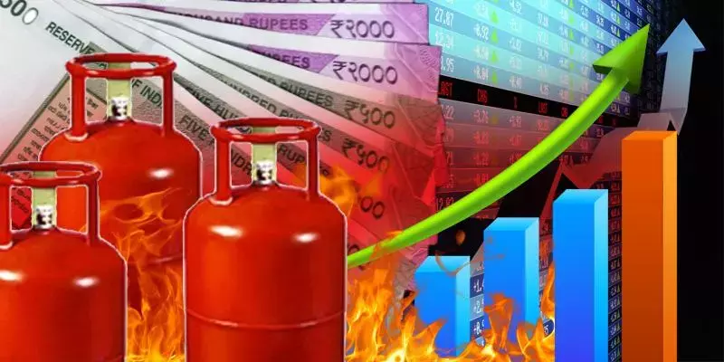 ഇടിത്തീയായി എല്‍പിജി വില: വാണിജ്യ സിലിണ്ടറിന് 102 രൂപ കൂടി