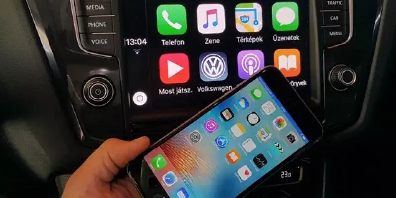  കാർപ്ലേ  സോഫ്റ്റ് വെയറുമായി  ആപ്പിൾ ഓട്ടോമൊബൈൽ മേഖലയിലേക്ക്