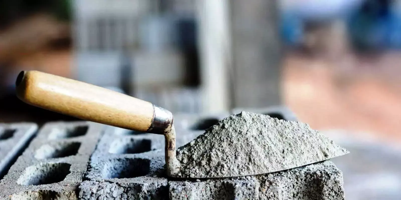 കടുത്ത മത്സരം, ഡിമാ​ന്റ് കുറവ്: സിമന്റ് ഓഹരികൾക്ക് സ്ഥിരത പോര