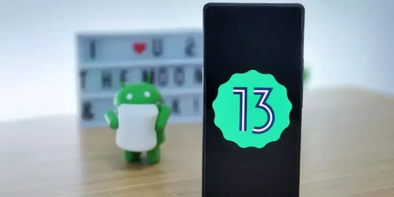 കോഫിയിൽ മുക്കിയ ലേഡിഫിംഗറുകൾ - ആൻഡ്രോയിഡ് 13 വരുമ്പോൾ!