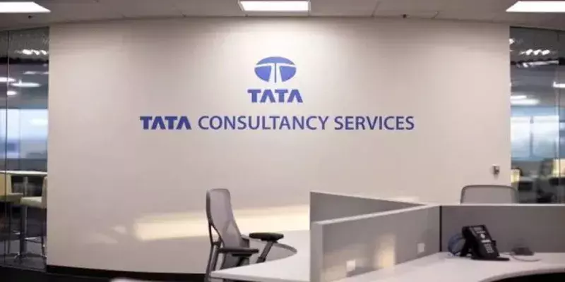 ഒറ്റ വര്‍ഷം ഒരു ലക്ഷം റിക്രൂട്ട്: റെക്കോര്‍ഡിട്ട് ടിസിഎസ്