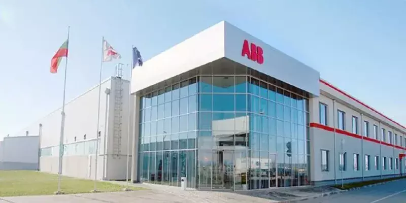 ലിംഗഭേദമന്യേ പാരന്റിങ് അവധി നൽകി എബിബി