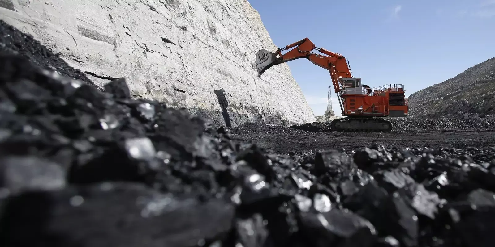 കല്‍ക്കരി ഉത്പാദനം വര്‍ധിച്ചതിനാൽ ഇറക്കുമതി ഗണ്യമായി കുറഞ്ഞു