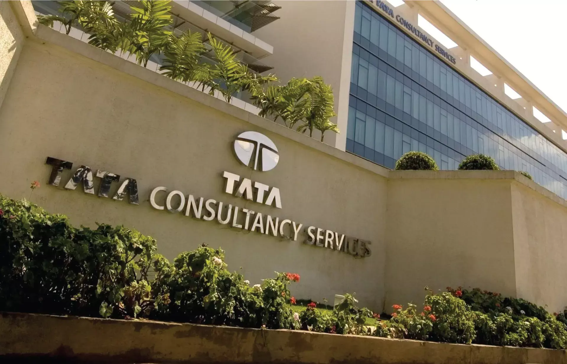 വിപണി മൂല്യത്തില്‍ ഇടിവു നേരിട്ട് റിലയന്‍സും, ടിസിഎസും, ഇന്‍ഫോസിസും