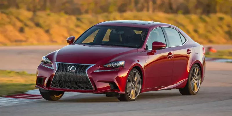 പ്രീമിയം സെഡാൻ ബൈബാക്ക് പ്രോഗ്രാം അവതരിപ്പിച്ച് ലെക്സസ്