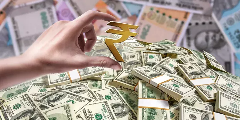 ഡോളറിനെതിരെ രൂപയുടെ മൂല്യം 20 പൈസ ഉയർന്നു 76.73 ആയി