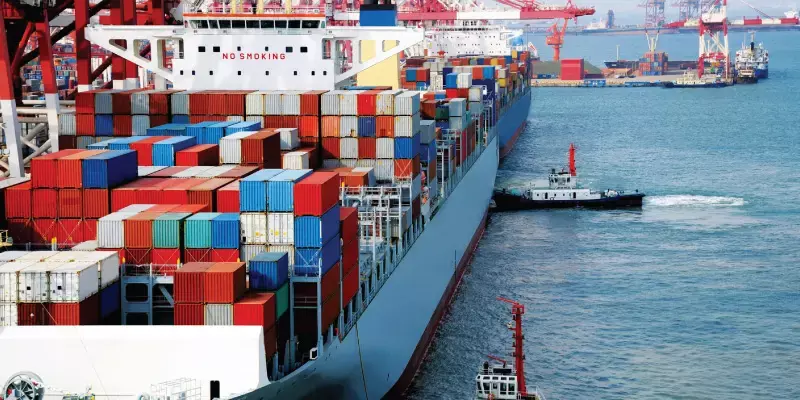 യുക്രെയ്ൻ യുദ്ധം: ഇന്ത്യയിലേക്കുള്ള 3,80,000 ടൺ സൺഫ്ലവർ ഓയിൽ കുടുങ്ങിക്കിടക്കുന്നു