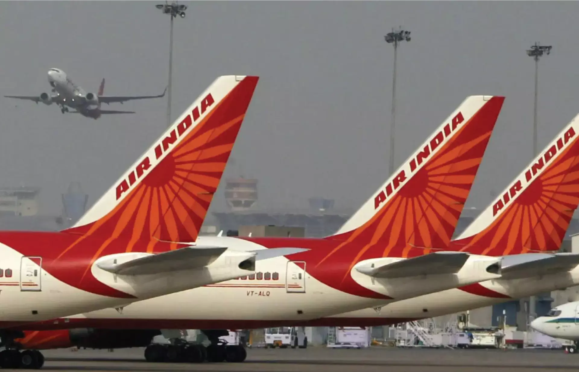 എയര്‍ ഇന്ത്യ ടാറ്റ ഗ്രൂപ്പിന് കൈമാറുന്നത് വൈകിയേക്കും