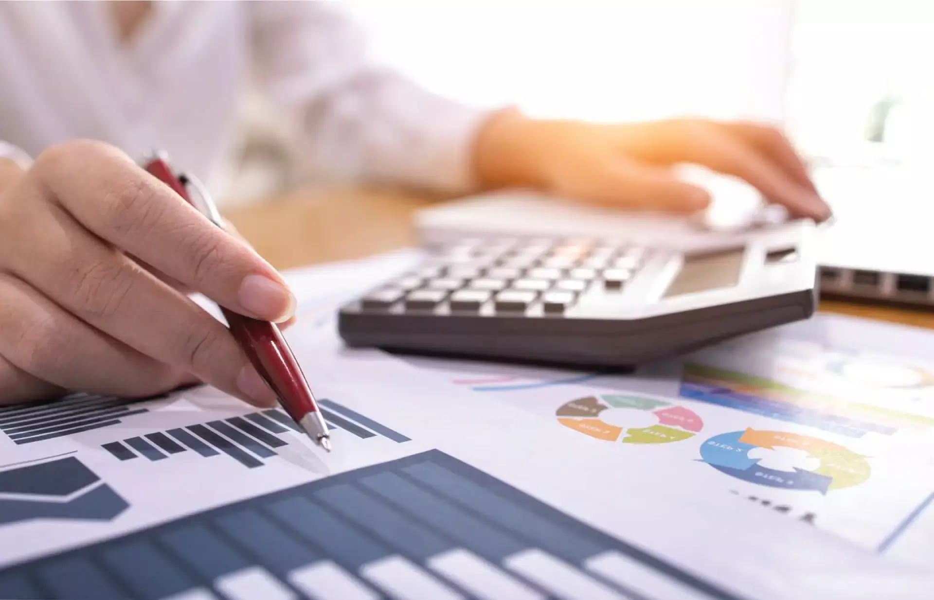 പെയിന്റിംഗിന് ഒരു ലക്ഷം രൂപ ചെലവായോ?  നിങ്ങള്‍ നിരീക്ഷണത്തിലാണ്