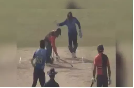 മിന്നൽ സഞ്ജു : വിജയ് ഹസാരെയിൽ തകർപ്പൻ സ്റ്റമ്പിങ്ങുമായി സഞ്ജു സാംസൺ - വീഡിയോ